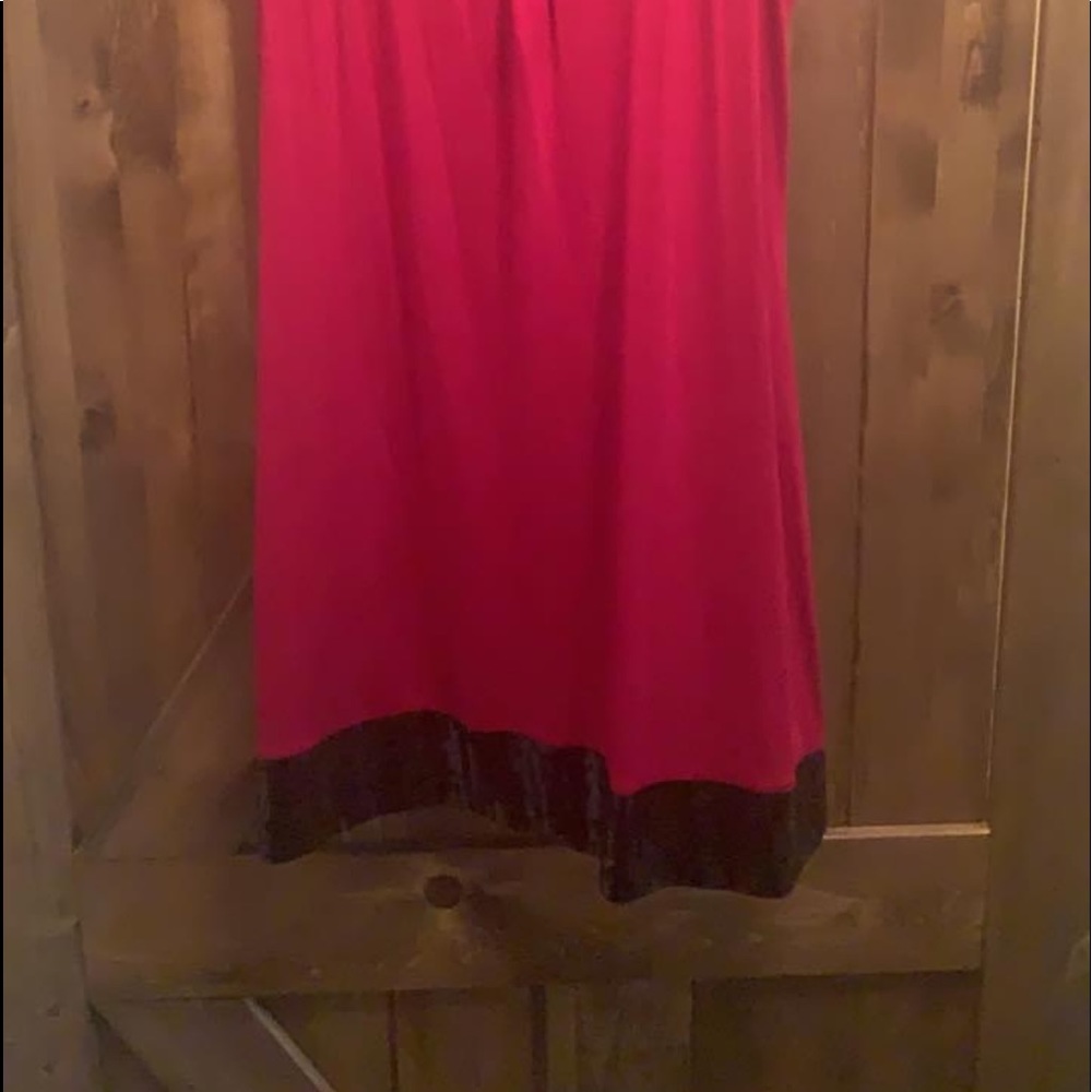Red! - Picture 2 of 2